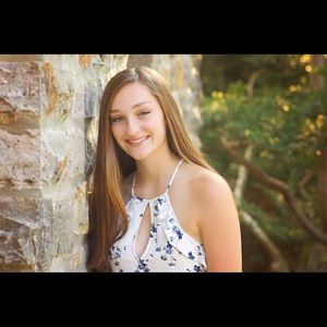 Meet your Posher, Alexis